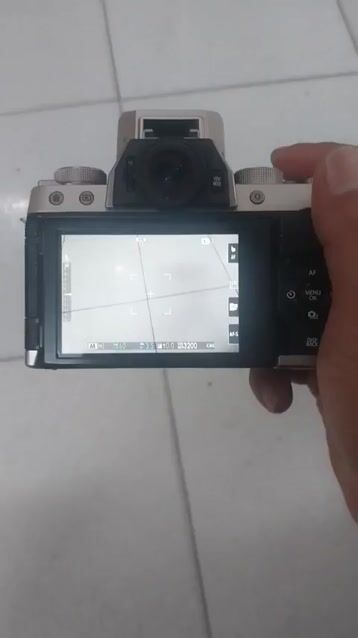 Máy ảnh Fujifilm X-T100 Bạc. Mua bán Máy ảnh, Máy quay tại Quận Gò Vấp Tp Hồ Chí Minh được đăng bởi Yến  Phạm  hình 1