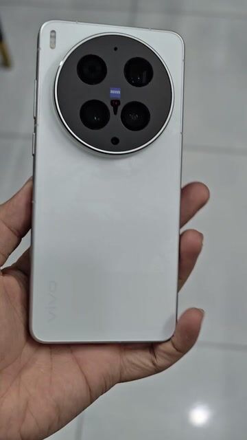 Vivo X300 Ultra 16GB/512GB Trắng Snapdragon. Mua bán Điện thoại tại Quận Ninh Kiều Cần Thơ được đăng bởi Lê Khang hình 1