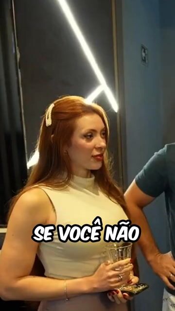 Mustang capotou e a esposa perdeu um dedo