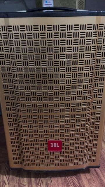 Loa karaoke JBL Vàng đồng. Mua bán Tivi, Âm thanh tại Quận Nam Từ Liêm Hà Nội được đăng bởi Tùng Levis hình 1