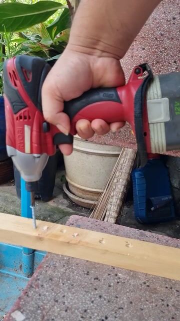 Máy khoan vặn vít Ryobi BID-1226 12V 4Ah. Mua bán Đồ chuyên dụng, Giống nuôi trồng tại Thành phố Thủ Đức Tp Hồ Chí Minh được đăng bởi Ân hình 1