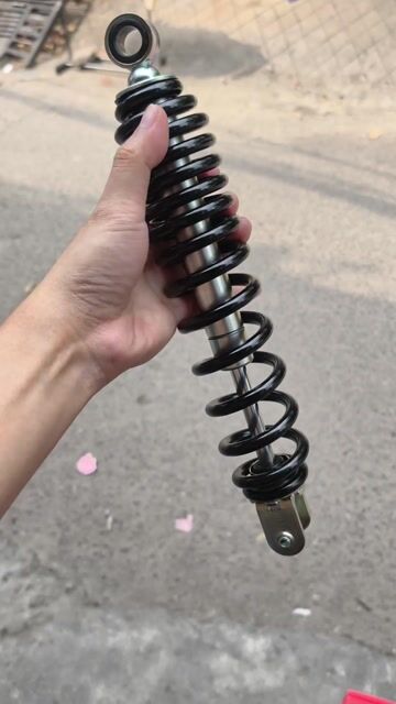 Phụ tùng 2 Vỏ và Phuộc Yamaha Latte New Như mới. Mua bán Phụ tùng xe tại Quận Bình Tân Tp Hồ Chí Minh được đăng bởi Quan hình 1