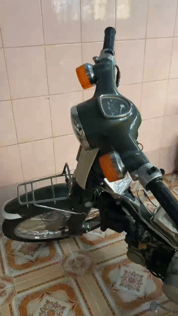 Honda Cub màu Đỏ. Mua bán Xe máy tại Huyện Trảng Bàng Tây Ninh được đăng bởi Phong Lê hình 1