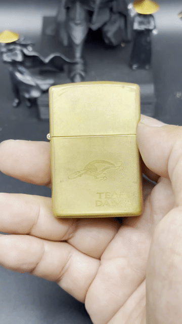 Bật lửa Zippo mỹ  Đồng khối Vàng đồng 1995. Mua bán Đồ sưu tầm, đồ cổ tại Quận Cẩm Lệ Đà Nẵng được đăng bởi Hưng Nguyễn Zippo hình 1
