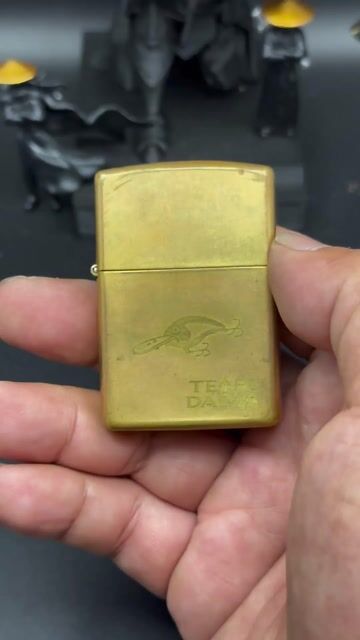 Bật lửa Zippo mỹ  Đồng khối Vàng đồng 1995. Mua bán Đồ sưu tầm, đồ cổ tại Quận Cẩm Lệ Đà Nẵng được đăng bởi Hưng Nguyễn Zippo hình 1