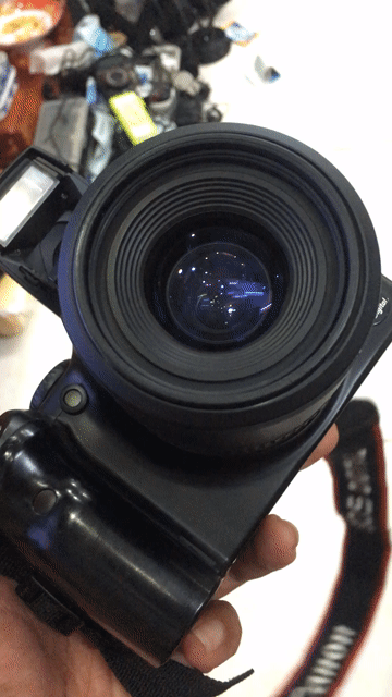 Máy ảnh Canon EOS 300D Đen kèm pin và thẻ cf 4g. Mua bán Máy ảnh, Máy quay tại Thành phố Dĩ An Bình Dương được đăng bởi Huỳnh Huy hình 1