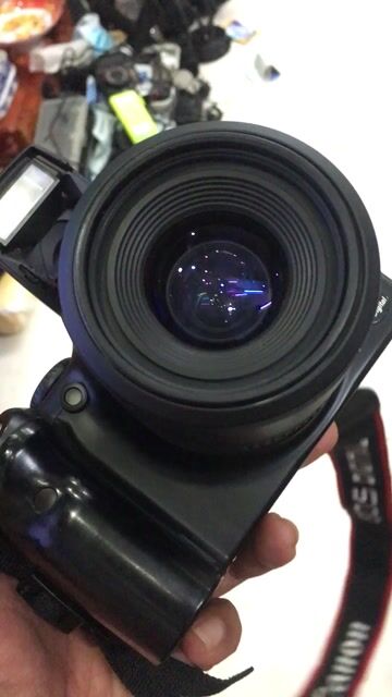 Máy ảnh Canon EOS 300D Đen kèm pin và thẻ cf 4g. Mua bán Máy ảnh, Máy quay tại Thành phố Dĩ An Bình Dương được đăng bởi Huỳnh Huy hình 1