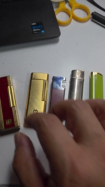 Quẹt cổ các hãng mời ae sưu tầm. Mua bán Đồ sưu tầm, đồ cổ tại Thành phố Nam Định Nam Định được đăng bởi Thanh Dzuy hình 1