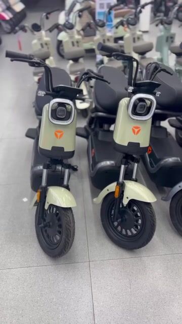 Xe máy điện Yadea X-SKY màu Xám, Xanh nhạt. Mua bán Xe điện tại Huyện Đức Hòa Long An được đăng bởi Yadea Trung Đức Phát  hình 1