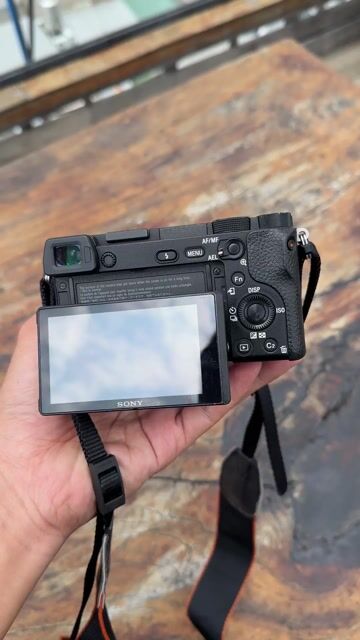 Máy ảnh Sony A6300 Đen. Mua bán Máy ảnh, Máy quay tại Quận 3 Tp Hồ Chí Minh được đăng bởi Nguyễn Thanh Vinh hình 1