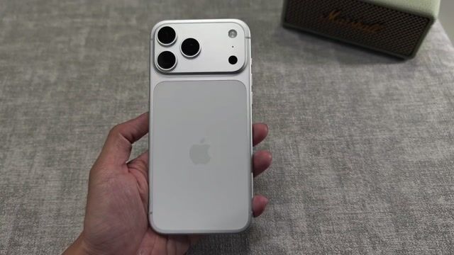 IPhone 17 Pro Max 256GB Trắng Chính Hãng ZP/A. Mua bán Điện thoại tại Quận 3 Tp Hồ Chí Minh được đăng bởi Minh Phạm  hình 1