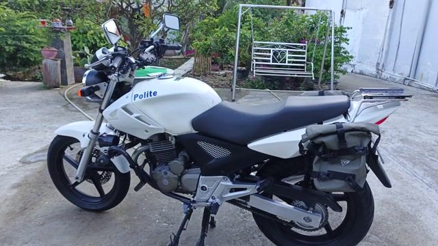 Honda CBX250 Twister HQCN 2013 Trắng. Mua bán Xe máy tại Quận 7 Tp Hồ Chí Minh được đăng bởi Khang Lê hình 1