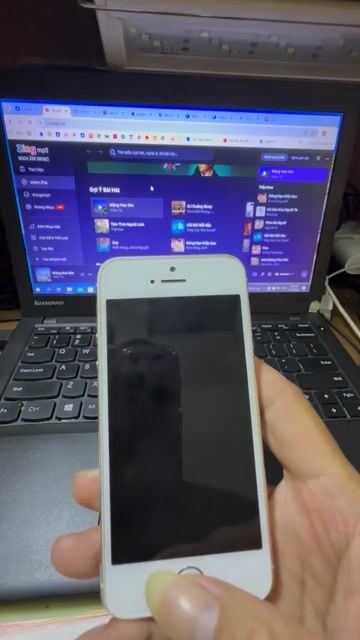 iPhone 5S 16GB Trắng ios 8.0 tròn sưu tầm.. Mua bán Điện thoại tại Quận Tân Phú Tp Hồ Chí Minh được đăng bởi Minh Minh hình 1
