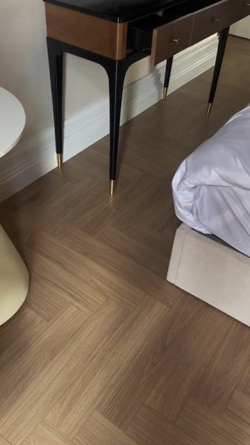 Bàn console Gỗ sồi Đen bóng 1m2x40x89cm. Mua bán Bàn ghế tại Huyện Hóc Môn Tp Hồ Chí Minh được đăng bởi Nội Thất Minh Luật  hình 1