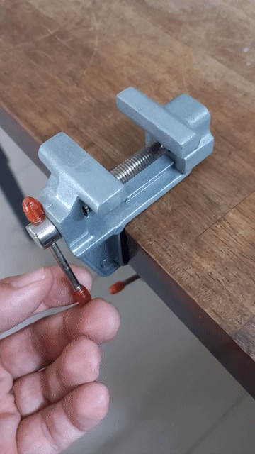 Êtô kẹp bàn Mini Kim loại. Mua bán Đồ chuyên dụng, Giống nuôi trồng tại Thành phố Thủ Đức Tp Hồ Chí Minh được đăng bởi Khoa Trần hình 1