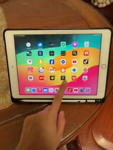 Apple iPad Gen 6 128GB Vàng hồng. Mua bán Máy tính bảng tại Quận Bình Thạnh Tp Hồ Chí Minh được đăng bởi Nguyễn Tăng Thùy Trang hình 1