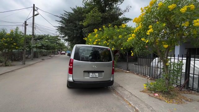 Hyundai Starex 6 chỗ Bạc 90000 km. Mua bán Xe tải, xe ben tại Thành phố Thủ Đức Tp Hồ Chí Minh được đăng bởi Tuấn  hình 1