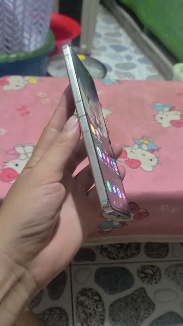 Samsung Galaxy Z Flip5 Trắng 98%. Mua bán Điện thoại tại Quận 11 Tp Hồ Chí Minh được đăng bởi quoc phong hình 1