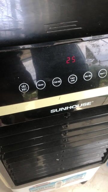 Quạt làm mát Sunhouse Trắng Đen. Mua bán Quạt tại Thành phố Trà Vinh Trà Vinh được đăng bởi chú ba ph hình 1