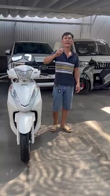 Honda Lead 125 Fi cuối 2014 màu Trắng bstp xe rin. Mua bán Xe máy tại Quận Tân Phú Tp Hồ Chí Minh được đăng bởi nguyên xuan thinh hình 1