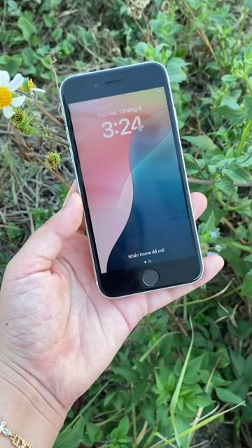 iPhone SE 64GB - 128GB hàng zin đẹp. Mua bán Điện thoại tại Quận Ngũ Hành Sơn Đà Nẵng được đăng bởi Kiều Trang hình 1
