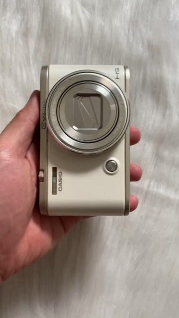 Máy ảnh Casio Exilim ZR5000 Trắng 96%. Mua bán Máy ảnh, Máy quay tại Quận Cầu Giấy Hà Nội được đăng bởi Vũ Thành Long hình 1