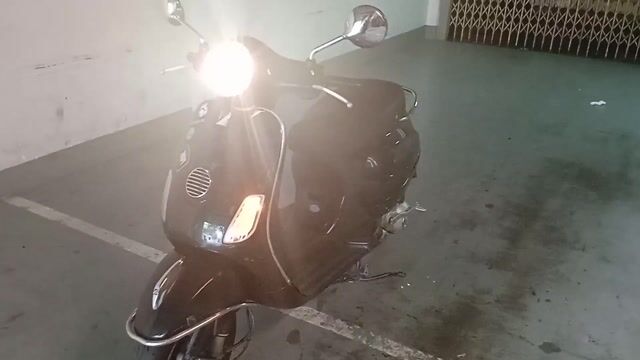 Piaggio Vespa LX Italia SX Xanh đen BSTP đẹp. Mua bán Xe máy tại Quận 1 Tp Hồ Chí Minh được đăng bởi Vạn Hạnh University  hình 1