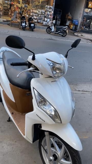 Honda Vision màu Trắng. Bs 60. siêu dẹp. Mua bán Xe máy tại Thành phố Thủ Đức Tp Hồ Chí Minh được đăng bởi Xe Máy Quốc Hằng góp 0 đồng hình 1