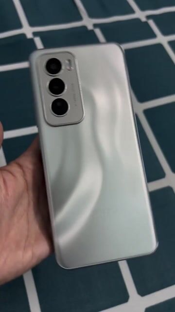 Oppo Reno 12 5G 256GB màn zin đẹp,full chức năng. Mua bán Điện thoại tại Quận 12 Tp Hồ Chí Minh được đăng bởi Linh Mobile Giá Tốt  hình 1
