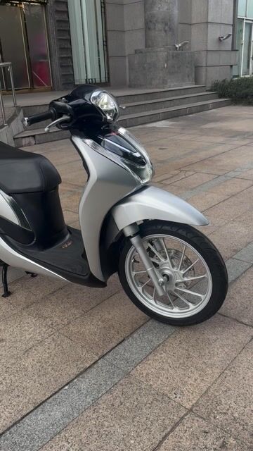 Honda SH Mode 2022 Sporty Bạc đen. Mua bán Xe máy tại Quận 11 Tp Hồ Chí Minh được đăng bởi Tống Phước minh hình 1