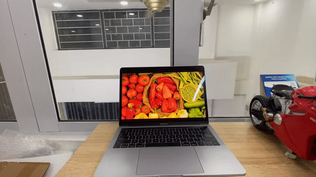 🍎MacBook Pro 2017 TouchBar i7/16/256 13"3 2.5K 99%. Mua bán Laptop tại Quận Bình Thạnh Tp Hồ Chí Minh được đăng bởi Nguyễn Công Lý hình 1