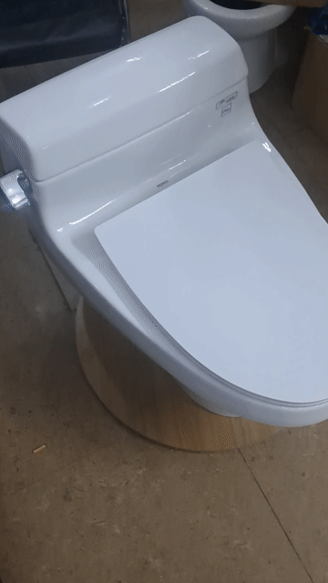 Bồn cầu toto mã 688 hàng cao cấp. Mua bán Thiết bị vệ sinh, nhà tắm tại Quận Hoàng Mai Hà Nội được đăng bởi Được hình 1