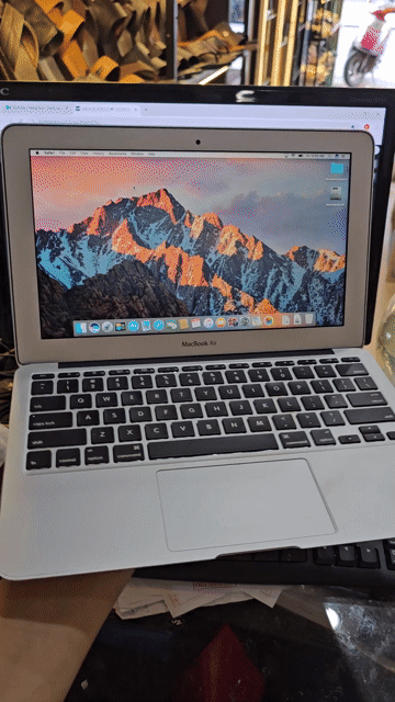 Apple MacBook Air Core i5 11 inch. Mua bán Laptop tại Quận Ninh Kiều Cần Thơ được đăng bởi Anh Khoa hình 1