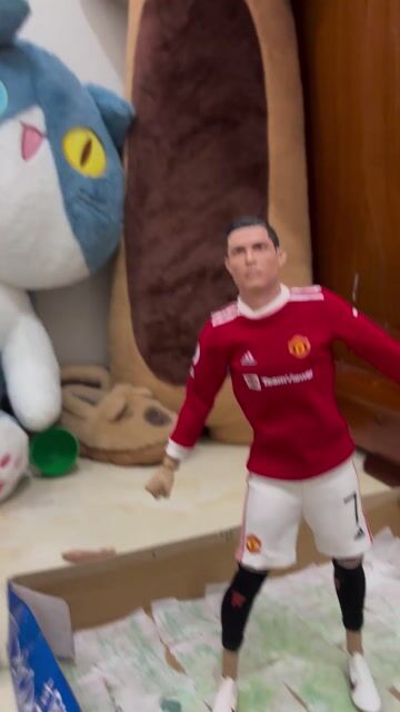 Mô Hình Chính hãng Ronaldo mới 99%. Mua bán Sở thích khác tại Thành phố Biên Hòa Đồng Nai được đăng bởi Khởi Khởi Phan hình 1