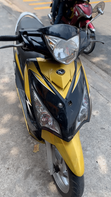 Kymco Candy GTDD Vàng đen Đã sử dụng. Mua bán Xe máy tại Thành phố Thủ Dầu Một Bình Dương được đăng bởi Lương văn tài hình 1
