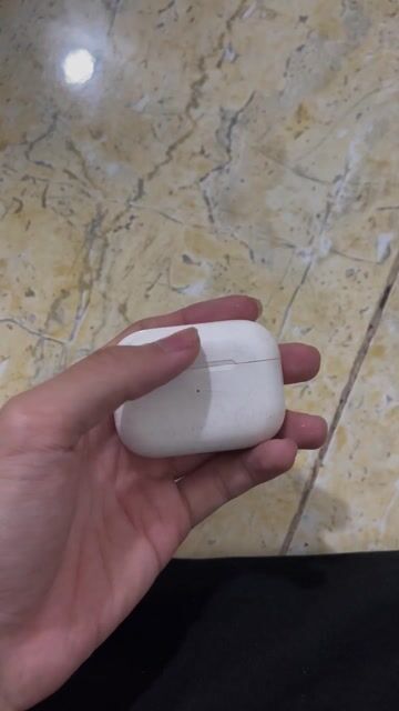 Apple AirPods Pro Trắng Like New. Mua bán Tivi, Âm thanh tại Thành phố Thuận An Bình Dương được đăng bởi Gia Chấn Khang hình 1