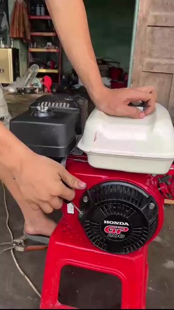 cần bán Honda thái lan 6.5 hp. Mua bán Đồ chuyên dụng, Giống nuôi trồng tại Huyện Phong Điền Thừa Thiên Huế được đăng bởi Lam hình 1