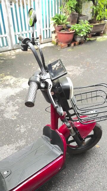 Xe đạp điện màu Đỏ. Mua bán Xe đạp tại Quận Gò Vấp Tp Hồ Chí Minh được đăng bởi Nguyễn Hoa hình 1