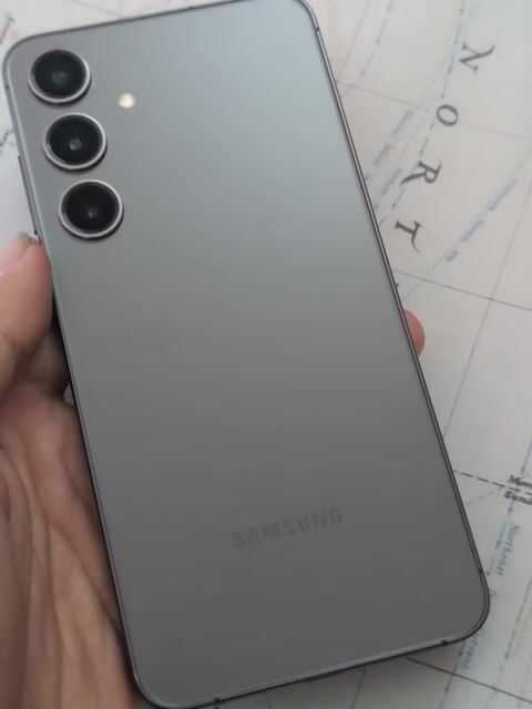 Samsung S24 FE Zin Full giá êm. Mua bán Điện thoại tại Quận Hải Châu Đà Nẵng được đăng bởi Minh Huỳnh hình 1
