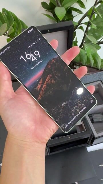Vertu Metavertu 2nd Gen 1TB Trắng Vàng. Mua bán Điện thoại tại Thành phố Thủ Đức Tp Hồ Chí Minh được đăng bởi Nguyễn Minh Thiện hình 1