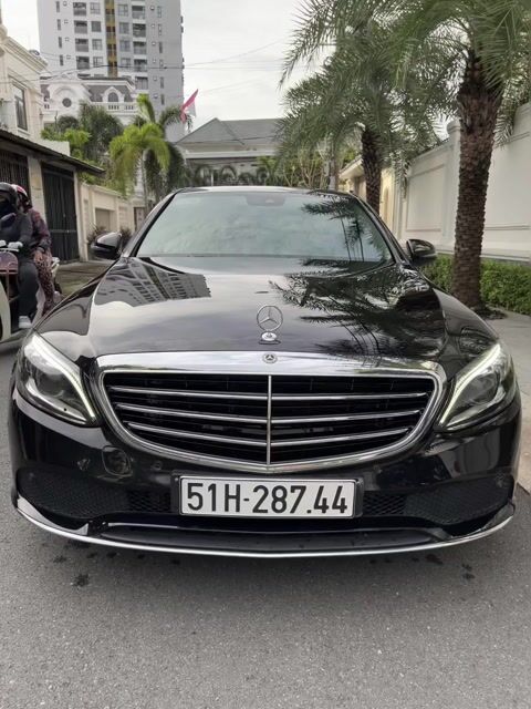 Mercedes C200 Exclusive odo 28k km siêu lướt 2019. Mua bán Ô tô tại Quận Bình Thạnh Tp Hồ Chí Minh được đăng bởi Nguyễn Thanh Tân hình 1