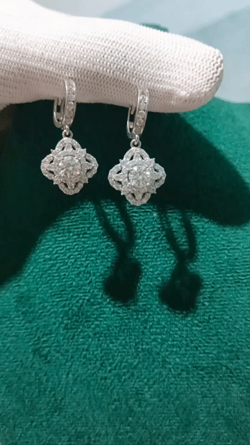 Hoa tai Bạc 925 đã si kim . Kim cương moi. Mua bán Phụ kiện thời trang khác tại Huyện Cai Lậy Tiền Giang được đăng bởi Phạm Ánh thanh lý hàng hiệu hình 1