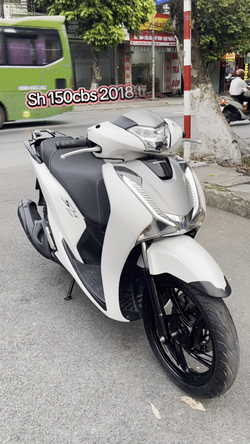 Honda SH 150 CBS 2018 Trắng 18000 km. Mua bán Xe máy tại Quận Kiến An Hải Phòng được đăng bởi Xe máy Hoàng Anh  hình 1
