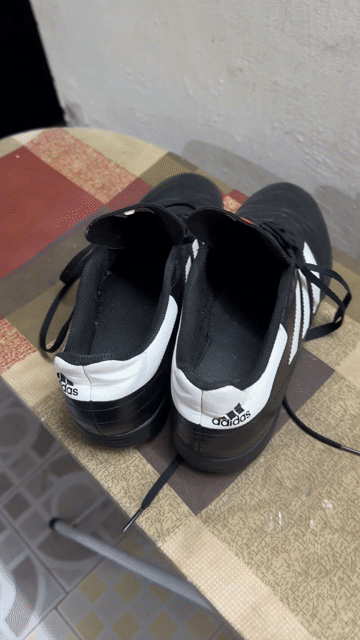 Giày đá bóng Adidas-size 42.5. Mua bán Giày dép tại Quận Bình Thuỷ Cần Thơ được đăng bởi Thầy Tiến 2hand hình 1