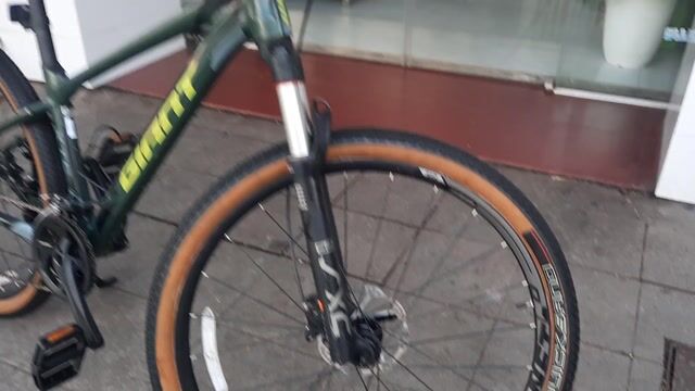 Xe địa hình GIANT XTC 800 đẹp 98% bh 6 tháng. Mua bán Xe đạp tại Quận Đống Đa Hà Nội được đăng bởi Luuducthang hình 1