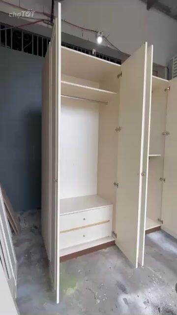 Tủ quần áo Gỗ 4 cánh Tân cổ điển Trắng. Mua bán Tủ, kệ gia đình tại Quận Bình Tân Tp Hồ Chí Minh được đăng bởi HÀNG THANH LÝ NỘI THẤT 268 hình 1