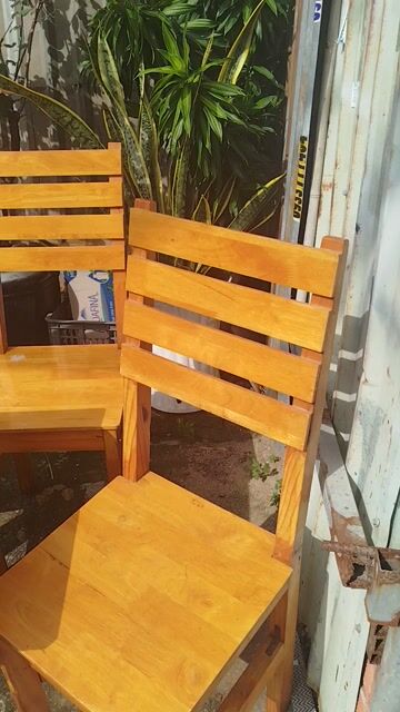 Bàn ghế cafe gỗ nâu vàng. Mua bán Bàn ghế tại Huyện Hóc Môn Tp Hồ Chí Minh được đăng bởi Nguyễn Đức Dũng hình 1