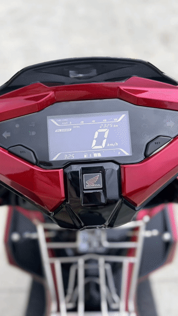 Honda Air Blade 4VALL 2025 Đỏ 2325 km. Mua bán Xe máy tại Quận Liên Chiểu Đà Nẵng được đăng bởi Thanh Thao Luong hình 1