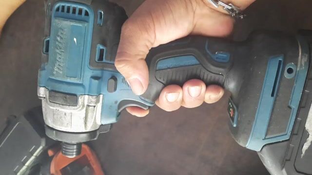 Máy khoan 21V nhiều màu 4 máy 2 pin. Mua bán Đồ chuyên dụng, Giống nuôi trồng tại Huyện Dương Minh Châu Tây Ninh được đăng bởi Chinh hình 1