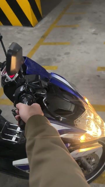 Thanh lý xe cũ Nouvo 5 - Xe zin, giá có thể thuong. Mua bán Xe máy tại Quận 8 Tp Hồ Chí Minh được đăng bởi Chí Thiện hình 1